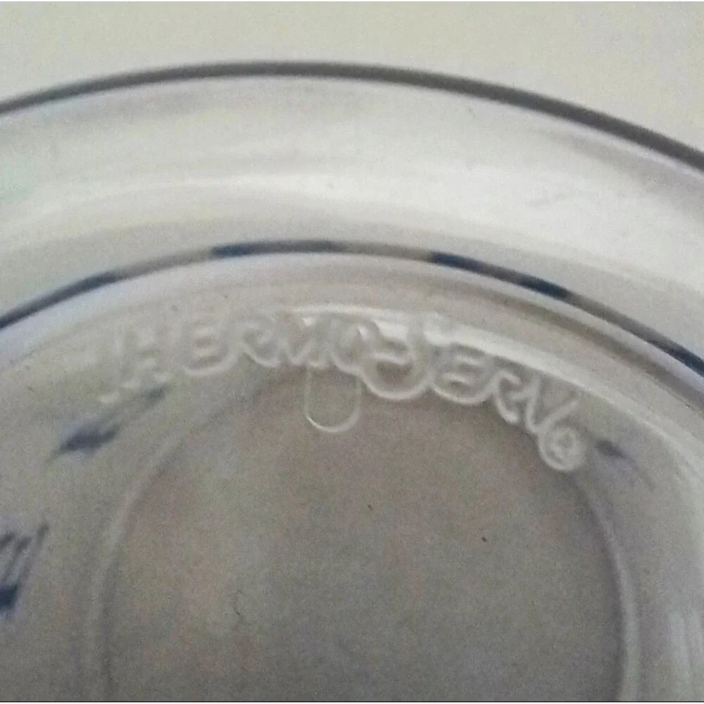 Walt Disney World Epcot Center Mickey World Flag Plastic Souvenir Cup